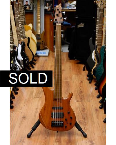 Moon Fretless 5 MM/J